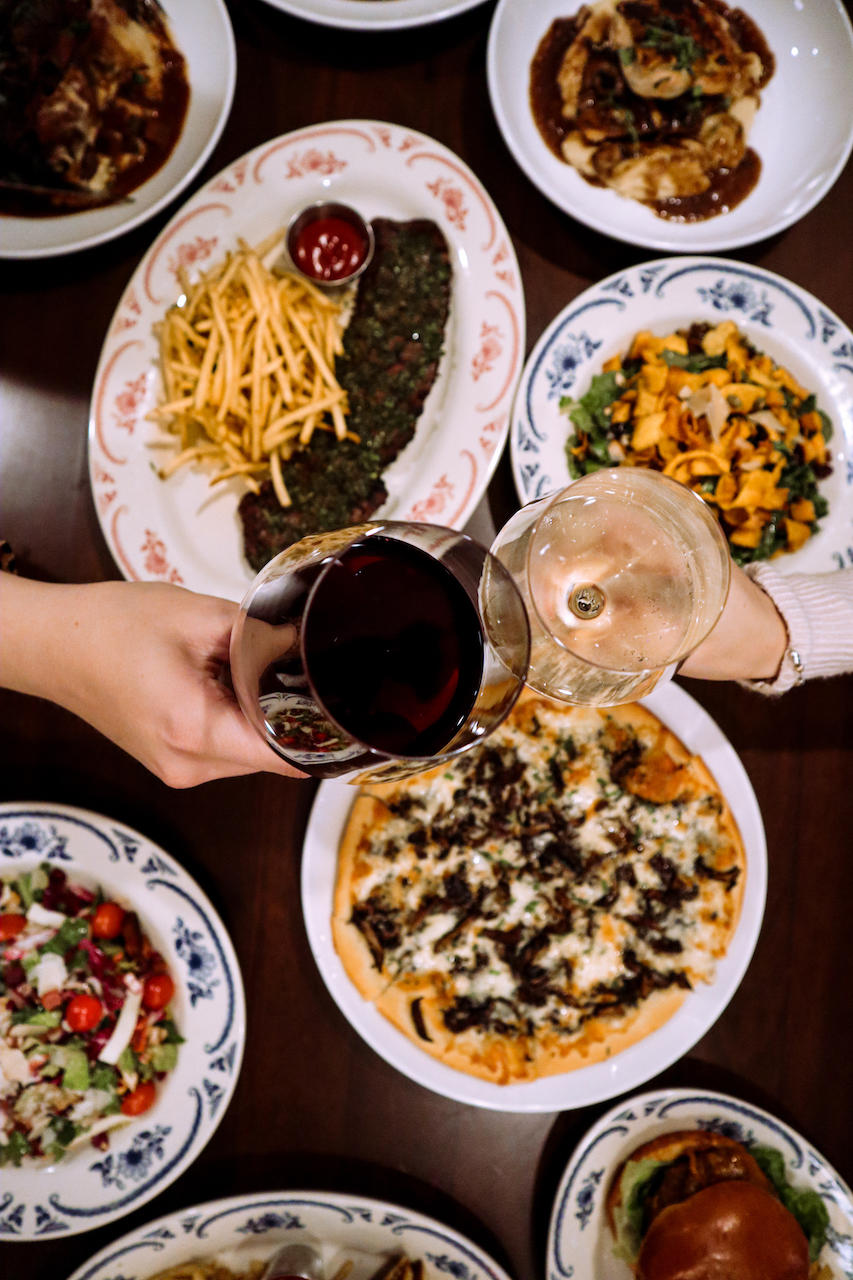 Image for Petterino’s New Nightly Specials Mean 7 O’Clock is the New 5 O’Clock