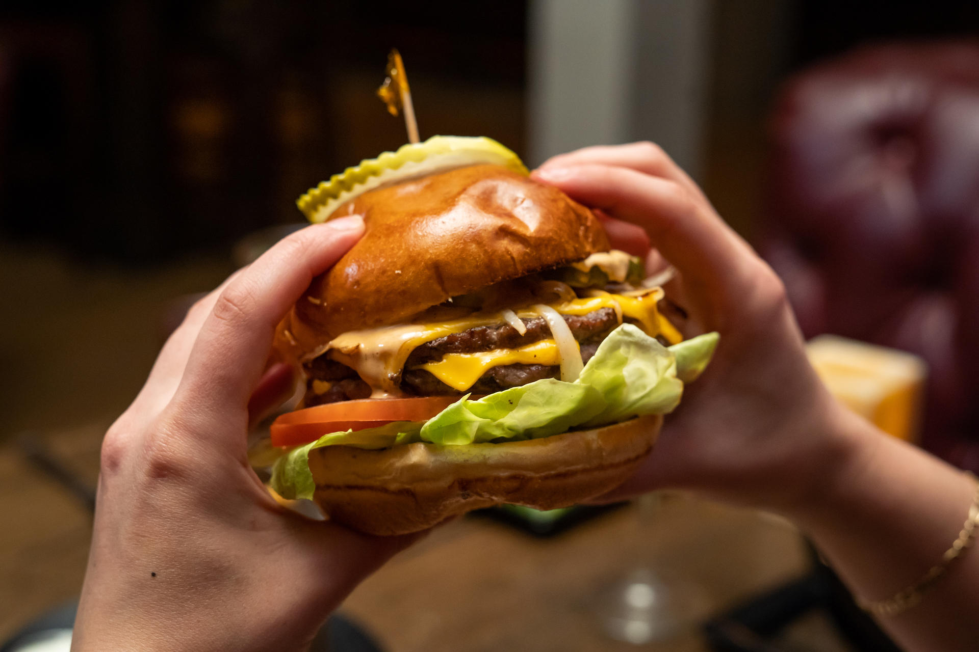 Lgs Burger 2022 4 for LG's Bar & Kitchen Launches New Handshake Special