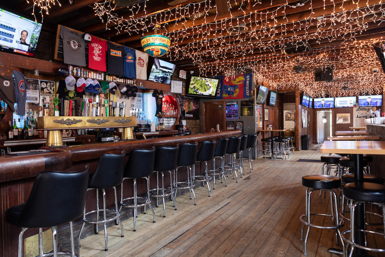 Lotties Interior Meghan Leigh Photography 1 for Lottie's Pub Celebrates the End of Dry January with 'Wet Tuesday'