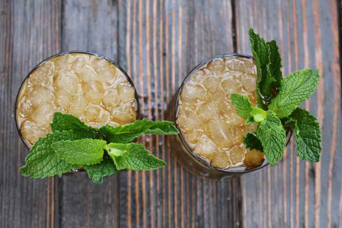 Lotties Pub Mint Juleps for Kentucky Derby Very Happy Hour at Lottie's Pub