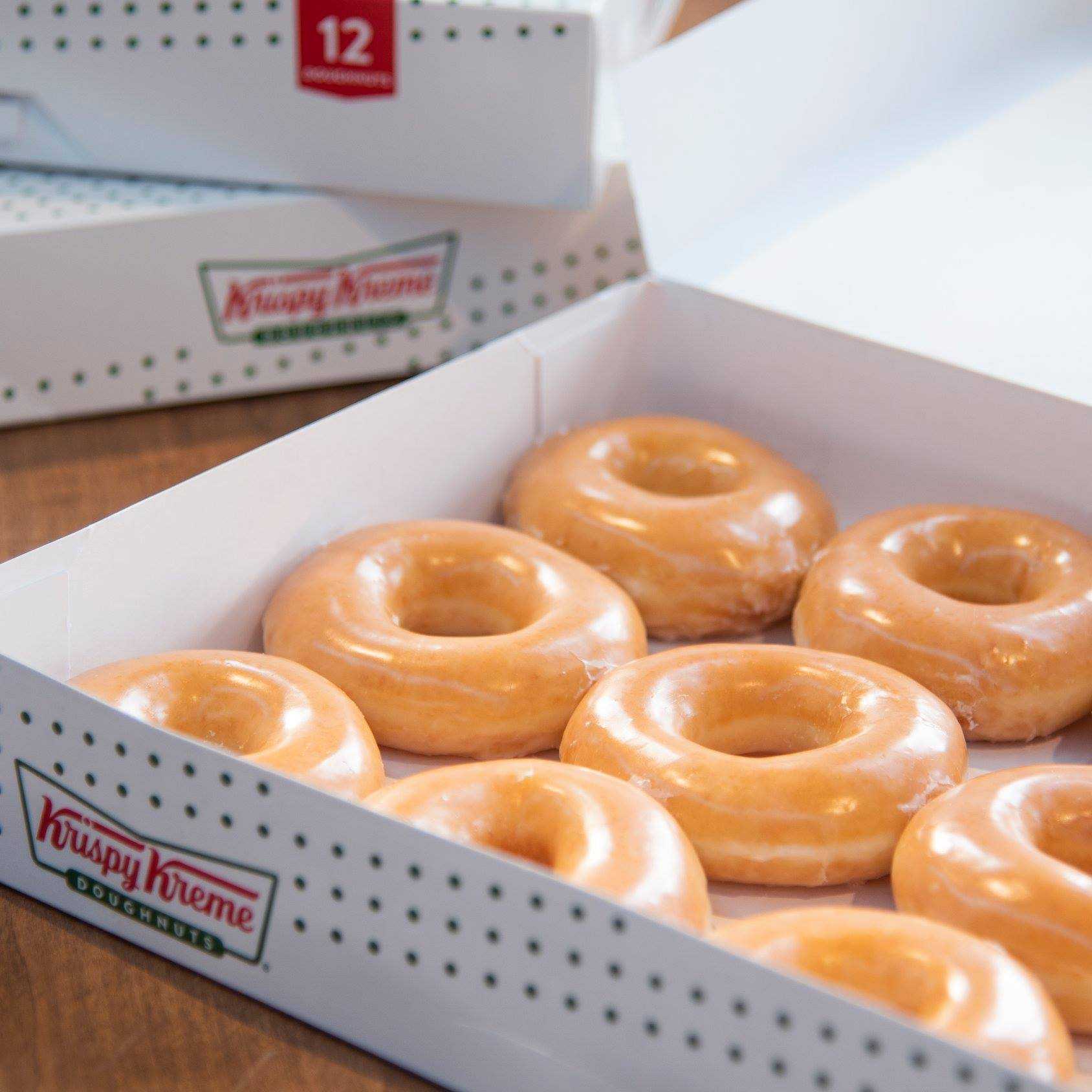Og Dozen Boxes for KRISPY KREME Celebrates National Nurses Week With Free Doughnuts Today, Chicagoland Shops Give Away 25,000 Doughnuts Through Acts of Joy Promotion