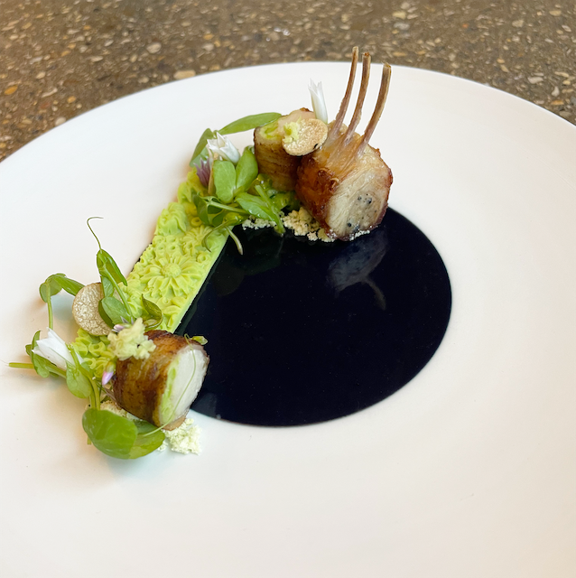 Rabbit 2 for Elizabeth Restaurant Celebrates 10 Year Anniversary
