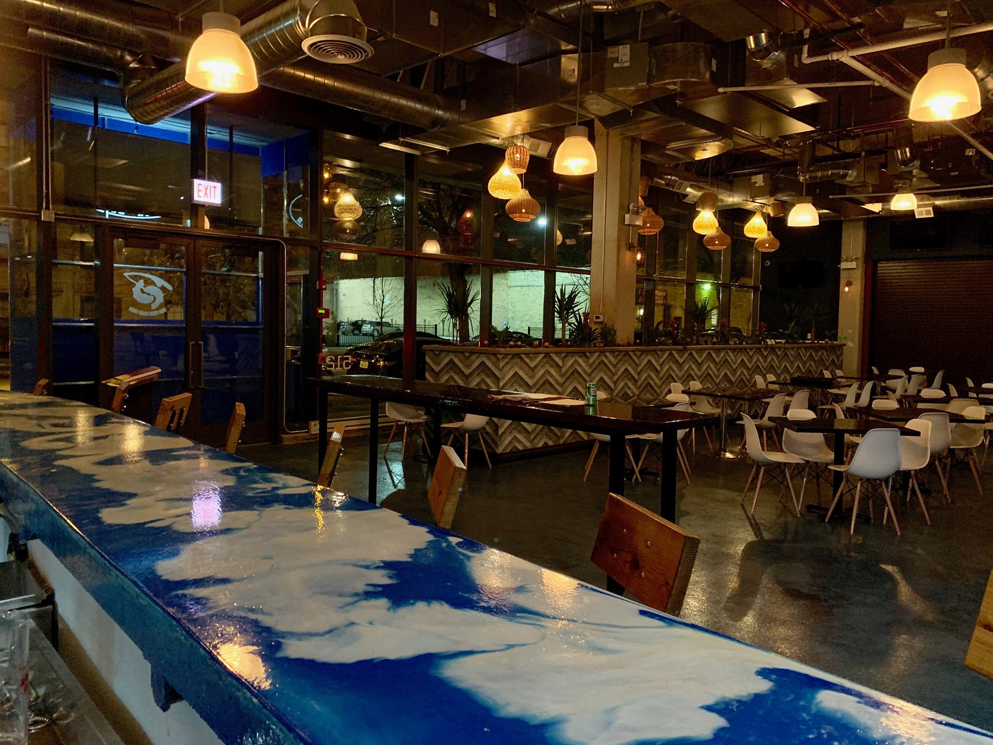 Red Fish Blue Fish Interior for Seafood Joins Barbecue at the New Co branded Porkchop and Red Fish Bleu Fish in Hyde Park