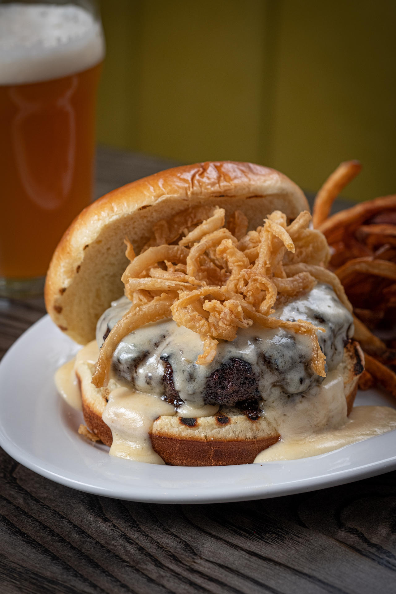 Sissocial Burger 1 for Stolp Island Social Now Open for Brunch & Lunch