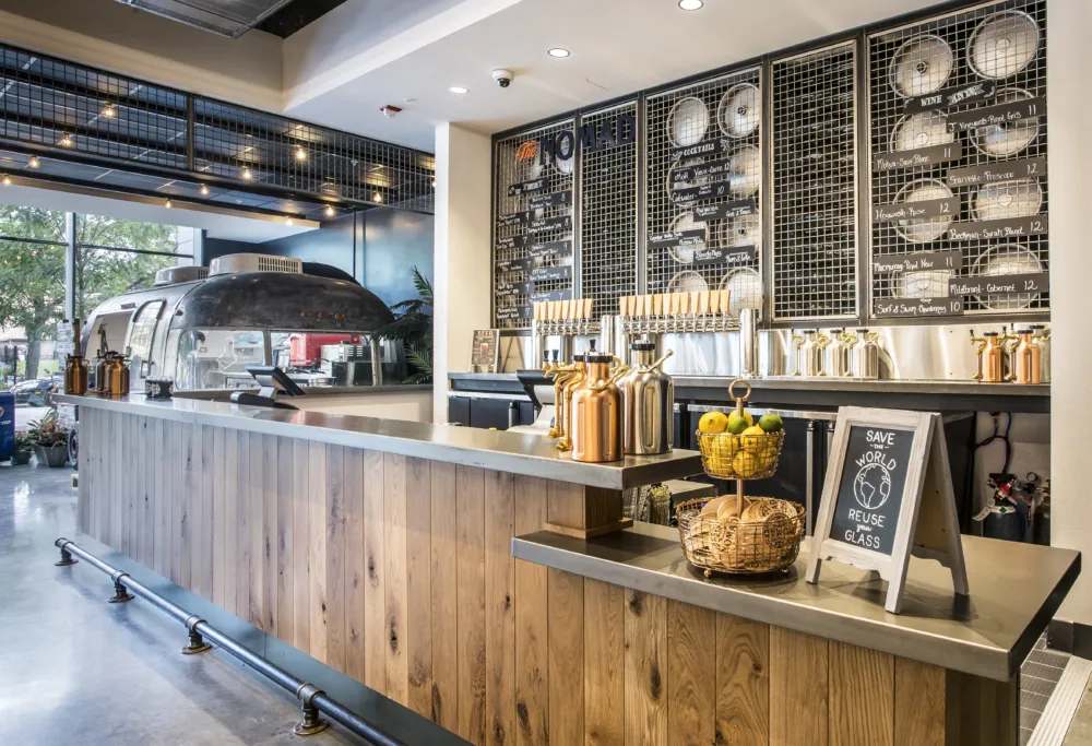 The Nomad Craft Beer Bar Photo Courtesy of Marriott Marquis Chicago for Get a Taste of Chicago History at Showroom Food Hall