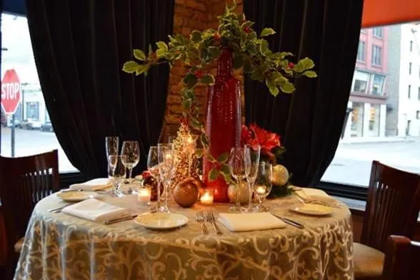 Image030 for Enjoy a Thanksgiving or Friendsgiving Feast at These Chicago Restaurants