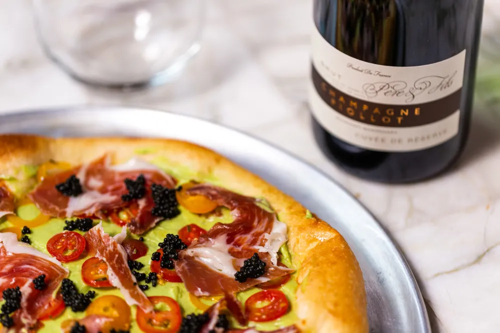 Dimos All That Glitters for Ring in the New Year at These Chicago Hotspots