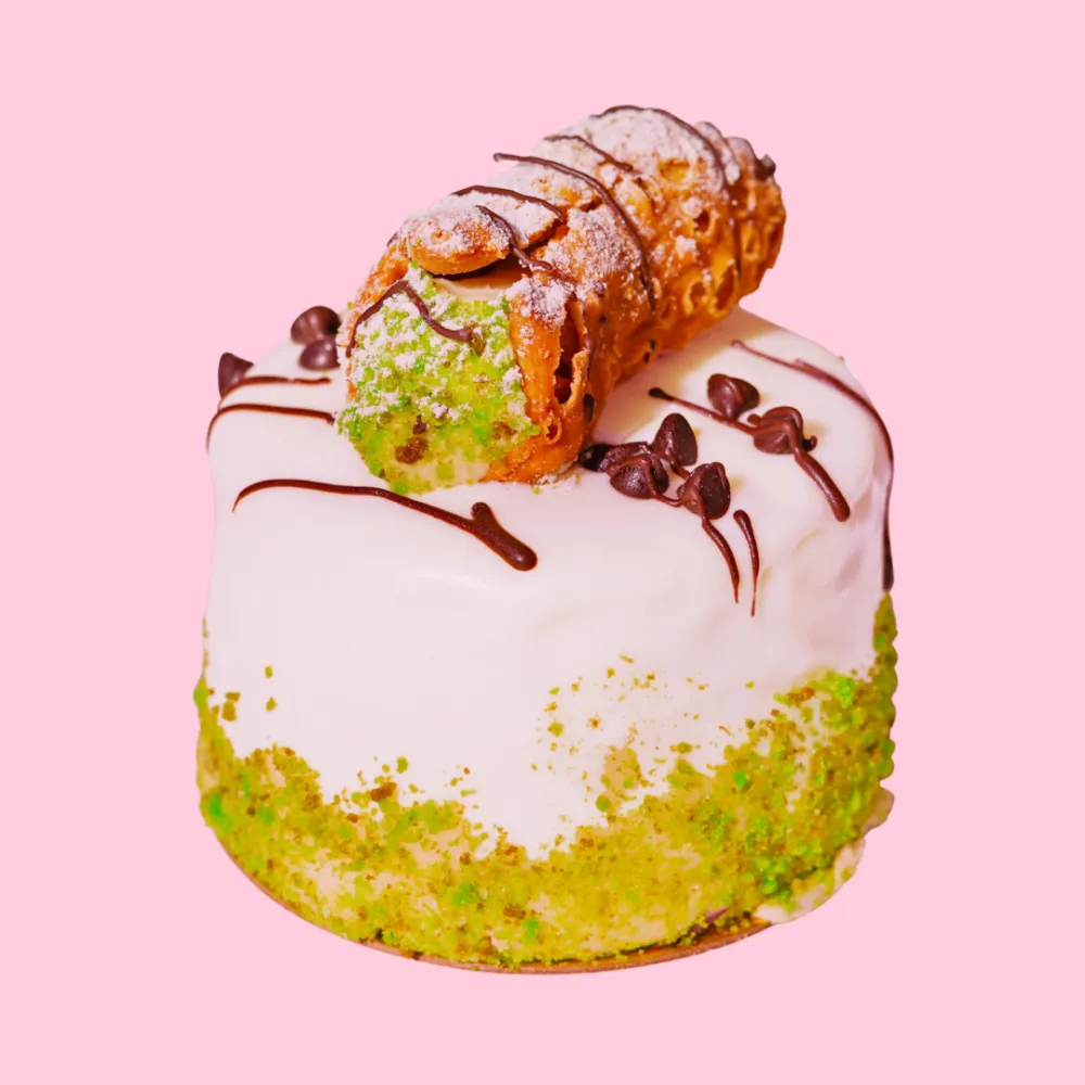 Cannoli Mini for CFM Asks: Tianna Gawlak, Owner and Operator of The Bakery Box, a bakery ATM in River North