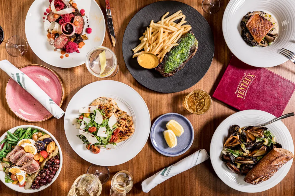 Group 3 for Where To Carb Load And Fuel Up Over The Chicago Marathon Weekend
