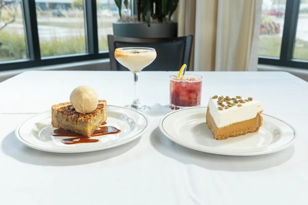 Truucks Southern Pecan Pie Holiday Nog Turkey Fashioned And Pumpkin Pie for Where to Feast in Chicago this Thanksgiving