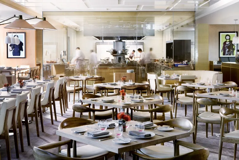 Travelle Restaurant Langhamchicago for Where to Dine During the 2023 Chicago Marathon