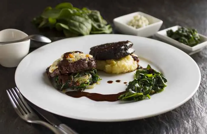 6 oz Filet served with seasonal vegetables