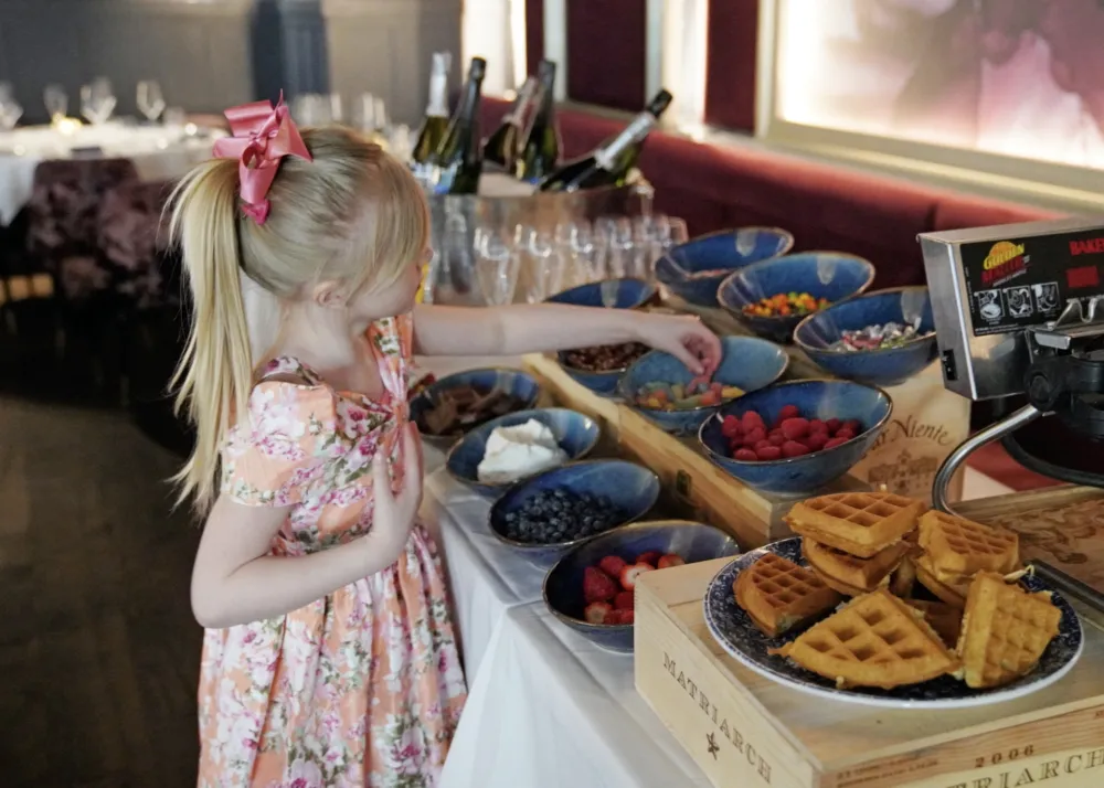 Mothers Day Brunch 9 Adalina for Wine and Dine Your Mom for Mother's Day at these Chicago Restaurants