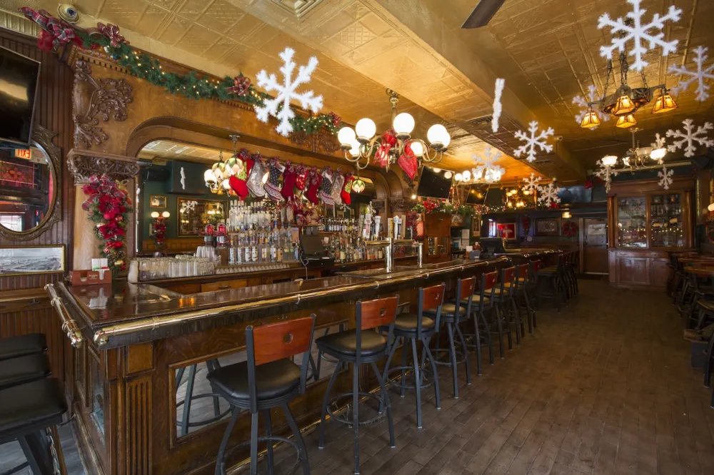 River Shannon 1 for Celebrate the 2024 Holiday Season at These Chicago Bars and Restaurants