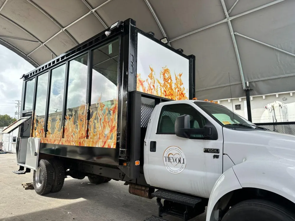 Tievoli Pizza Bar Food Truck for CFM Asks: Giovanni Labbate, Owner of Tievoli Pizza Bar in Palatine, Competing in the 2025 World Pizza Competition in Italy