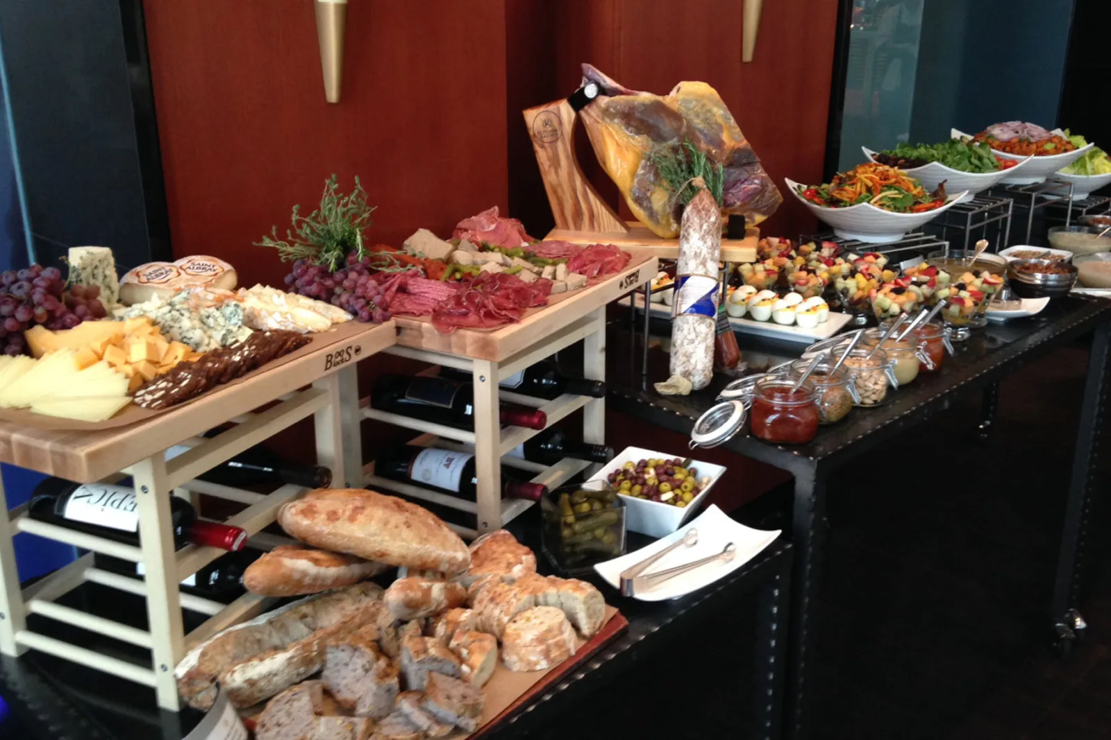 intercontinental 0000 unnamed for InterContinental Chicago Springs into Easter Brunch
