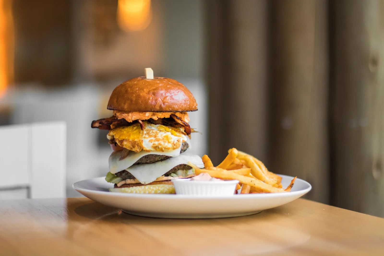 Ao Tp Lunch Sandwiches Avli Burger 00001 for Avli on The Park Launches Lunch Service