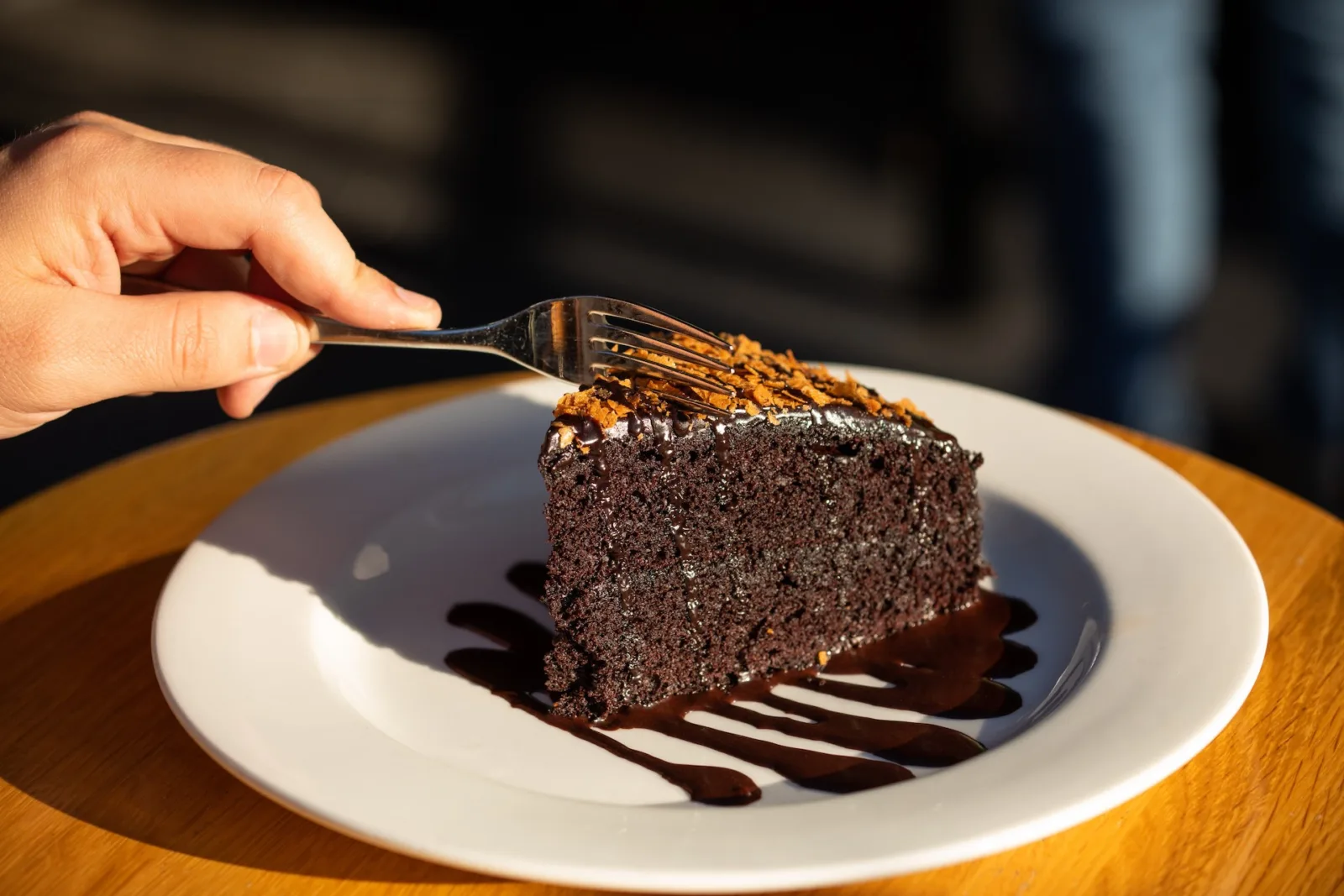 Doc Bs Restaurant Robs Double Decker Chocolate Cake for Doc B’s Restaurant Serves Up Chocolate Cake for Charity in February