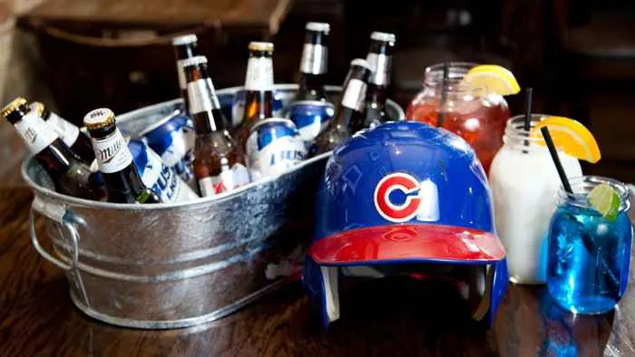 The Stretch Cubs Specials 1 for Stretch's Invites Chicagoans to their Friday Six O'Clock Club