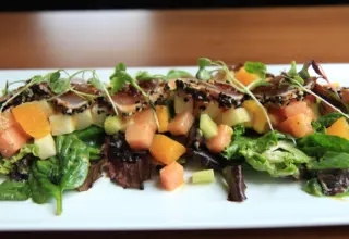 Tunasalad2 for más Introduces New Summer Seasonal Menu