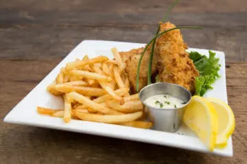 Dark Horse Fish And Chips 4 for $10 Lenten Fish Fry with a Goose Island Draft at Dark Horse Tap & Grille