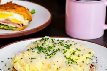Image for Daisies 2.0 Brings in Sunday Brunch, September 1