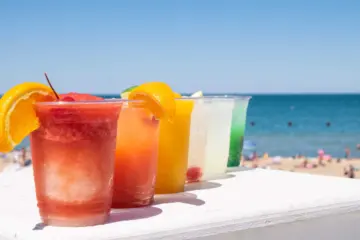 Castaways Frozen Drinks 4 for Memorial Day Weekend Parties and Specials at Chicagoland Bars and Restaurants