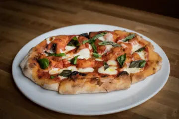 Pinsa Margherita for Casati’s Launches New Outdoor Garden Patio