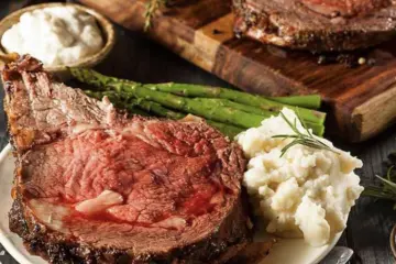 Crosbys Prime Rib for Chicagoland Meal and Gift Guide for Father's Day 2020