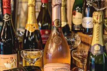 Uvaechicago 124659933 198836831688394 345761930116219794 N for Uvae Kitchen and Wine Bar New Virtual Wine Tasting Schedule