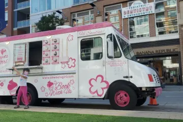 Cupcake Tuesdays for Roosevelt Collection Shops Celebrates Summer with "Cupcake Tuesdays"