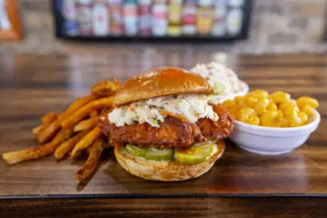 Image for Fry the Coop Heads to Bolingbrook with 9th Location Opening in October