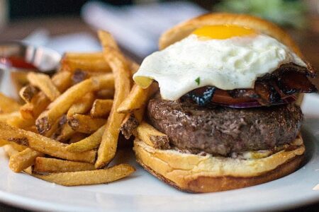 Image for Bobby’s Lincoln Park Celebrating Fall with New Happy Hour