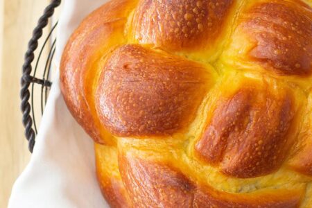 Challah Round2020 1100X for Manny’s Deli, Zeitlin’s Delicatessen, and Bittersweet Pastry Shop + Cafe Available in the Suburbs for Yom Kippur