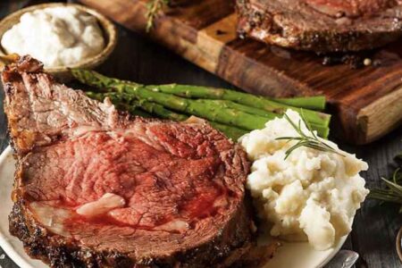 Crosbys Prime Rib for Chicagoland Meal and Gift Guide for Father's Day 2020