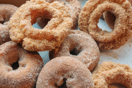 Dwell Social Do Rite Donuts for DwellSocial Bringing Sweet Mandy B’s and Do Rite Donuts to the North Shore and Northern Suburbs for Sweetest Day