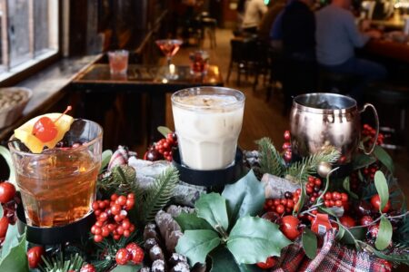 Lodge Holiday Drinks for Celebrate the 2024 Holiday Season at These Chicago Bars and Restaurants