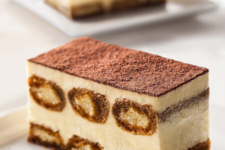 Pr Cakesand Pastries for Café Crèmerie Returns Winter 2022 in New River North Location