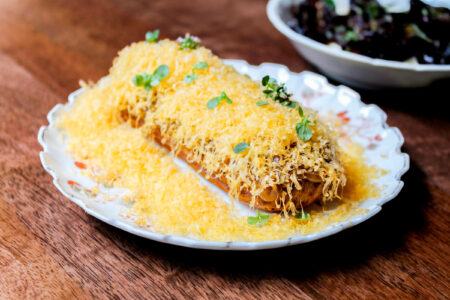 The Loyalist Éclair Loignon 1 for A French Happy Hour Comes to Chicago’s West Loop at The Loyalist