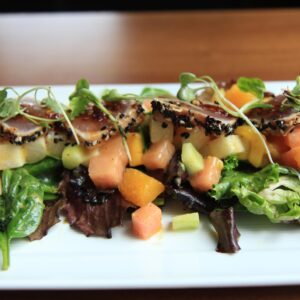 Tunasalad2 for más Introduces New Summer Seasonal Menu