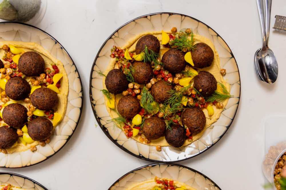 Image for Celebrate the Holidays with Your Favorite Chicago Restaurants, Bars, Gifts and Local Businesses