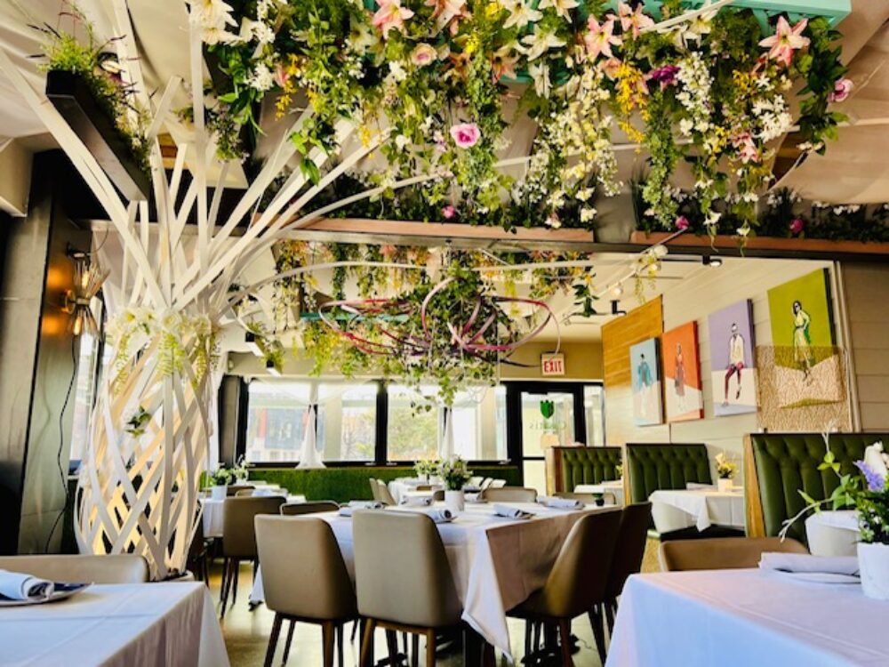 Forte Dei Marmi Casatis Photo 6 Back Dining Room for Hop in for Easter at these Chicago Restaurants