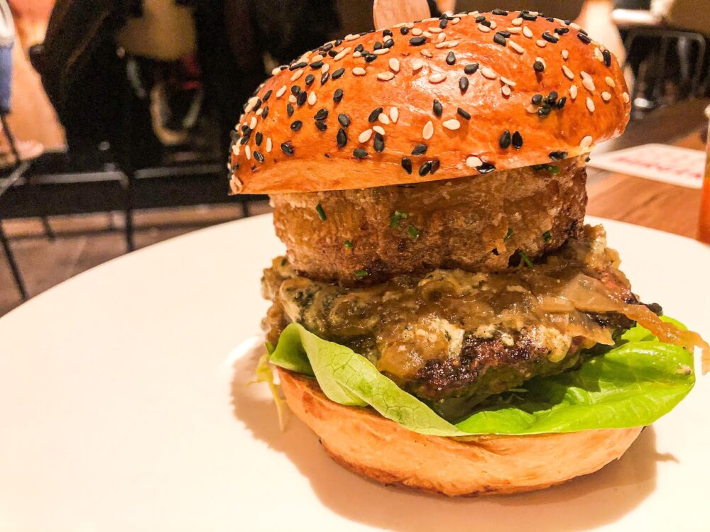 Image for A Celebrity Chef Restaurant Living Up to the Hype: Gordon Ramsay Burger