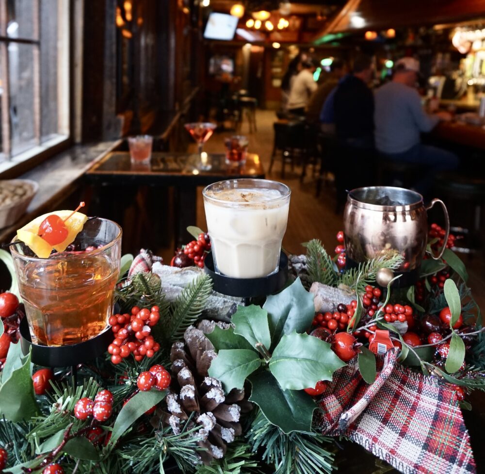 Lodge Holiday Drinks for Celebrate the 2024 Holiday Season at These Chicago Bars and Restaurants