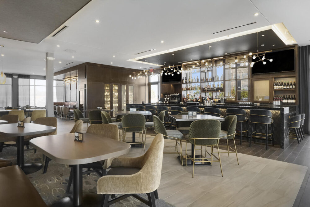 Oaken Bar 1 for Every Season is Happy Hour Season in Chicago