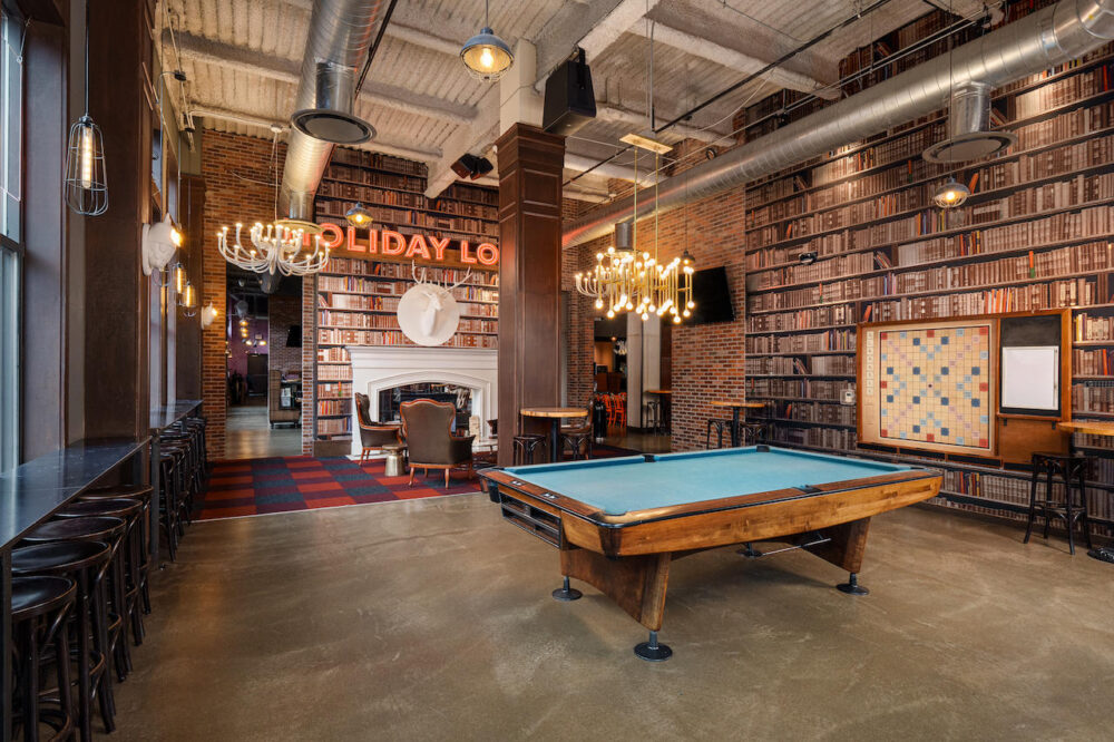 Pb Chicago 112 Hdr Edit for Celebrate the 2024 Holiday Season at These Chicago Bars and Restaurants