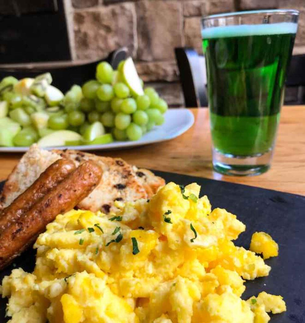 Pre Soak Breakfast at Jake Melnick's (Courtesy of Jake Melnick's Corner Tap) for St. Patrick's Weekend Specials Around Chicago