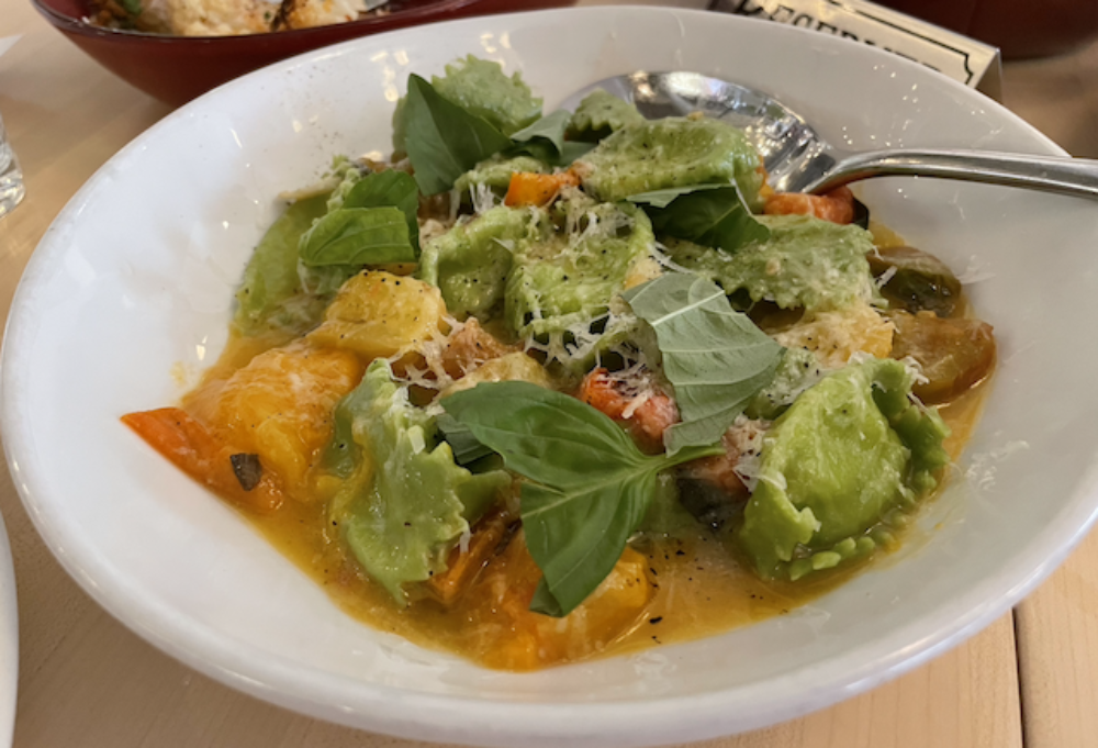 Image for When the Moon Hits Your Eye, Like a Big Pizza Pie, That's 'Fiore'