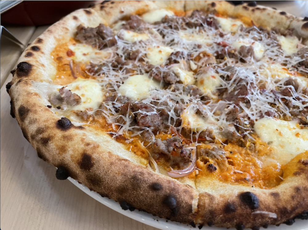 Image for When the Moon Hits Your Eye, Like a Big Pizza Pie, That's 'Fiore'