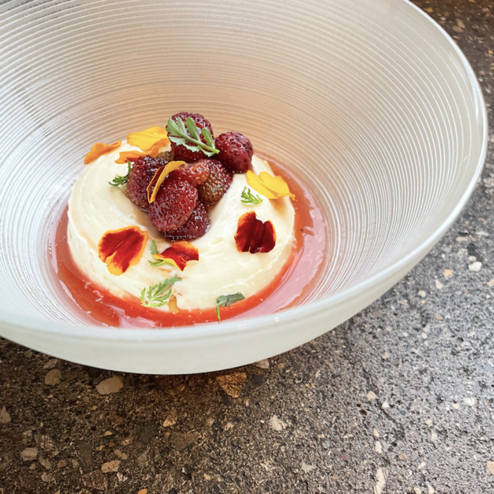 Strawberry for Elizabeth Restaurant Expands Dining Hours